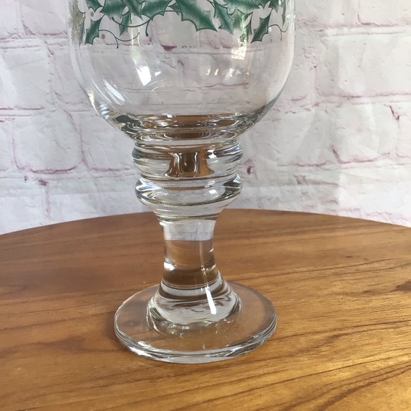 Libbey Coca-Cola Winter Ivy Snowflake Glass Wine Goblet - Picture 3 of 8